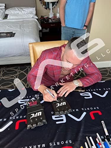 Colby Covington Autografado Signed Glove Inscrito UFC JSA Testemunha Kamaru Usman