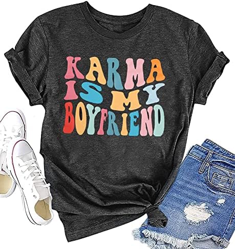 Sfhfy Karma é minha camisa de namorado para mulheres amantes da música Camisa Vintage Concert Summer Swift Fãs