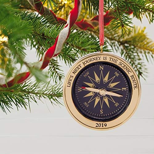 Hallmark Keepsake Ornamento de Natal de 2019 ano datado de graduação Gift Life Life Direção da bússola da jornada,