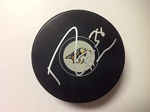 Ryan Hartman assinou autografou o Nashville Predators Hockey Puck A - Pucks NHL autografados