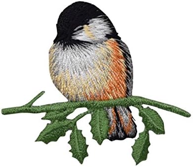 Chickadee - Bird - sentado no galho - de frente para a esquerda - ferro bordado no patch